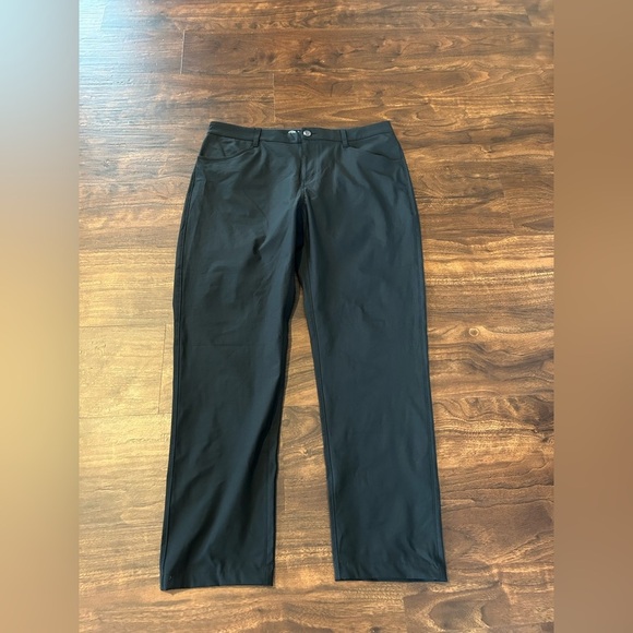 Vuori Meta Pants Black Chino Performance Golf 5 Pocket Size 34 Inseam 28”